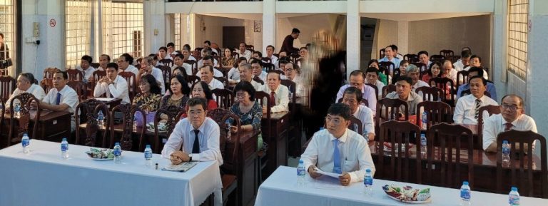 Phú Tân họp mặt kỷ niệm 69 năm ngày thầy thuốc Việt Nam