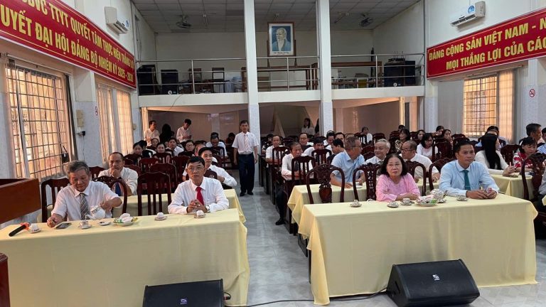 Trung tâm Y tế Phú Tân họp mặt kỷ niệm  71 năm ngày Thầy thuốc Việt Nam (27/02/1955 – 27/02/2026)